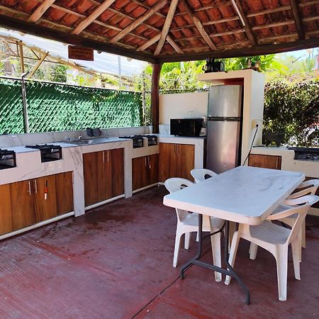 Hotel J.B. Zihuatanejo Exterior foto